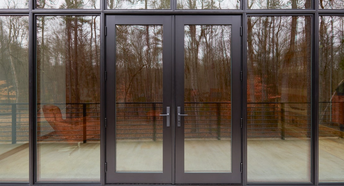 narrow sightlines on reserve contemporary doors